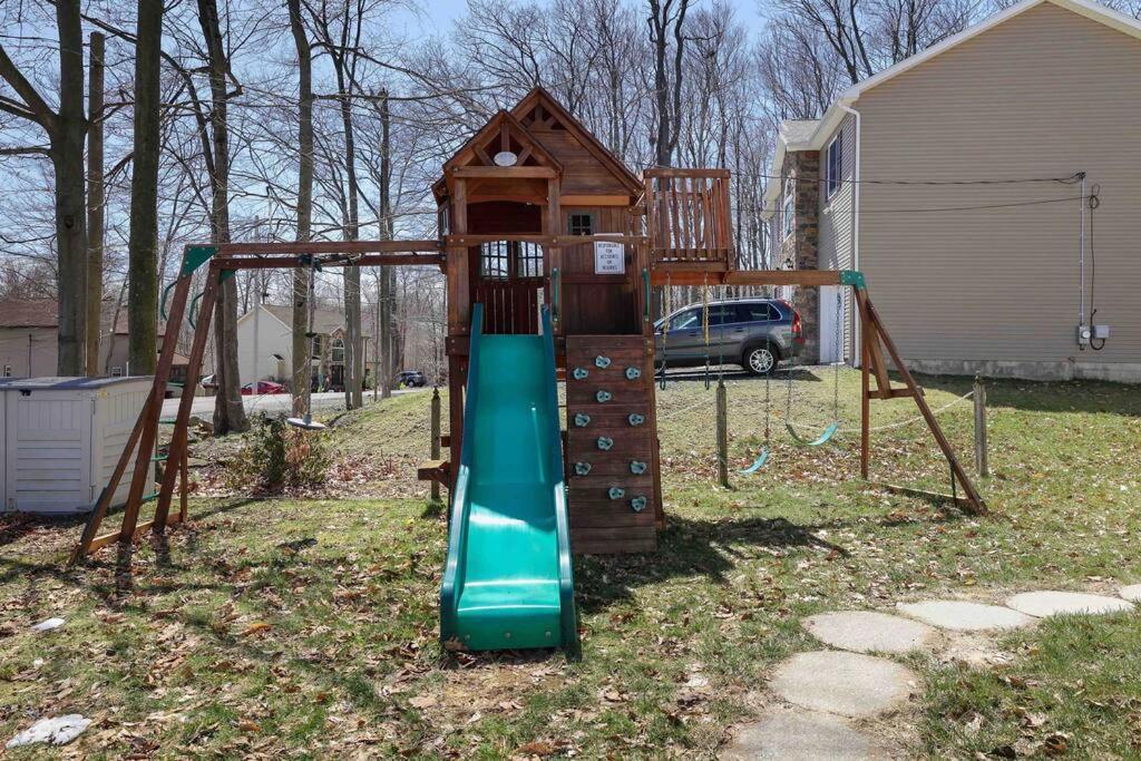 Cozy Poconos Mountain House With 3 Bedrooms Tobyhanna Exterior photo